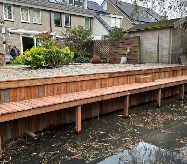 Damwand met steiger te Maarssen